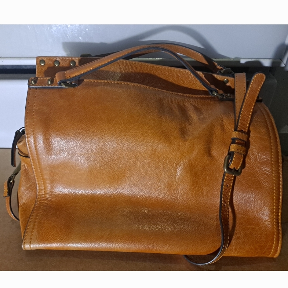 Authentic C&C California brown leather bag